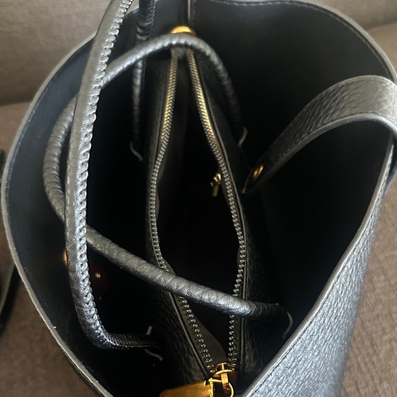 NWOT Elegant Black Textured Women's Handbag - Picture 5 of 6